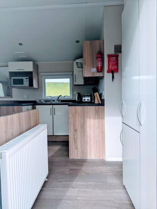 Large 4 Person Couples And Family Caravan In Newquay Bay Resort 外观 照片