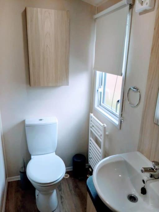 Large 4 Person Couples And Family Caravan In Newquay Bay Resort 外观 照片