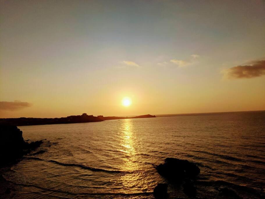 Large 4 Person Couples And Family Caravan In Newquay Bay Resort 外观 照片