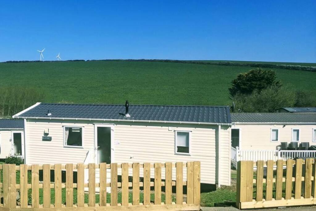 Large 4 Person Couples And Family Caravan In Newquay Bay Resort 外观 照片